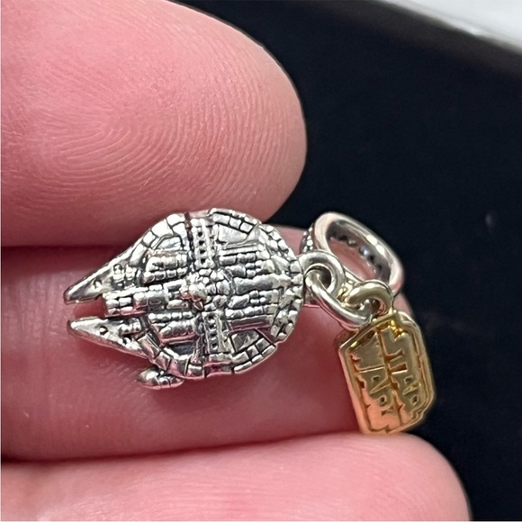 Pandora Star Wars Millennium Falcon Dangle Charm - Picture 3 of 9